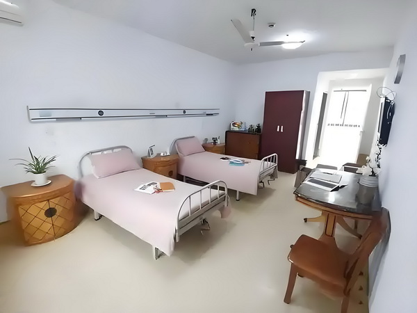 大学生入深户_董璇失去的口碑，竟然被自己9岁的女儿挽回了 互联都想网快速切入
