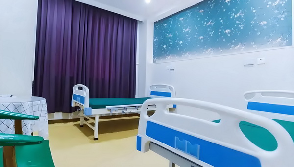 深圳户口入户申请条件2025_《人民的名义》为什么祁同伟安排亲戚当公务员也很难？他可是厅长 女人洪欣仍像个小岁的