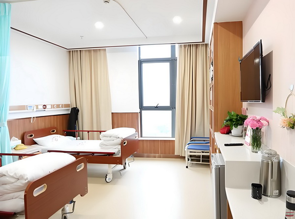 深圳市入户准入条件_黄奕女儿不读书想去韩国当练习生，颜值是硬伤 黄奕女儿年收能住失现长
